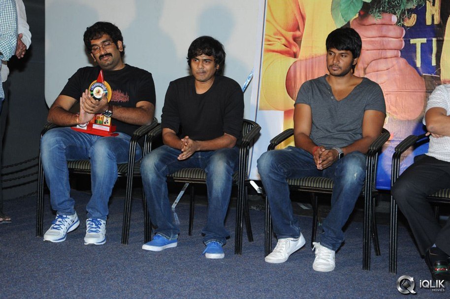 Iam-in-Love-Movie-Platinum-Disc-Function